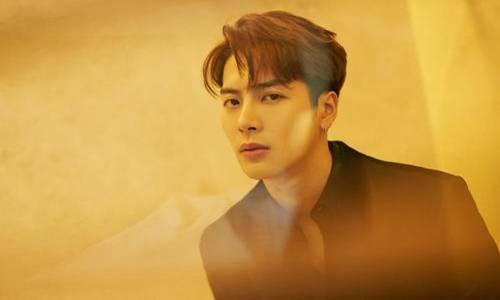 王嘉尔被粉丝爆料视频,事件引发热议